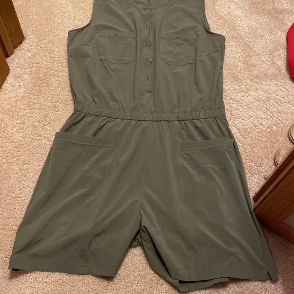 Eddie Bauer romper, new! - Picture 2 of 3